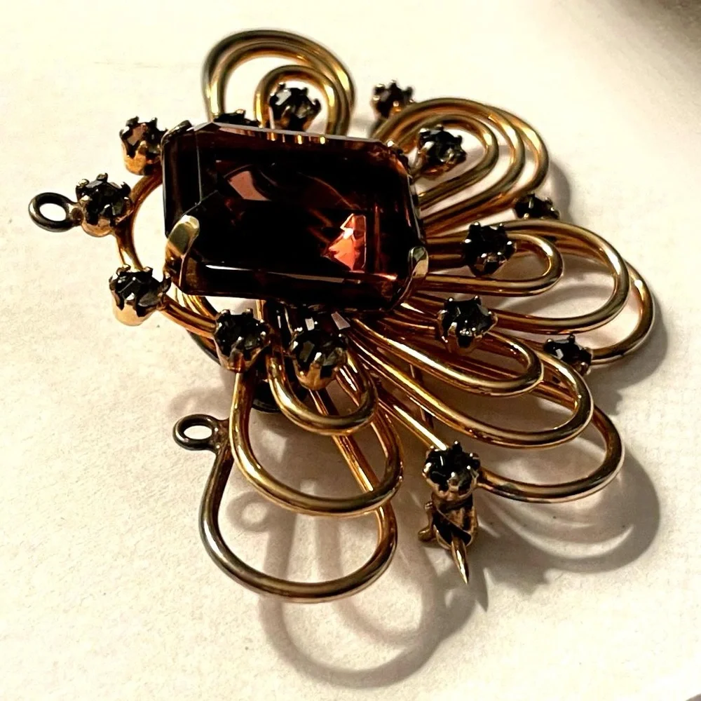 1920s Art Deco Gold Filled Brooch Pendant – Amethyst-Colored Stone – Estate Find - Picture 4 of 17